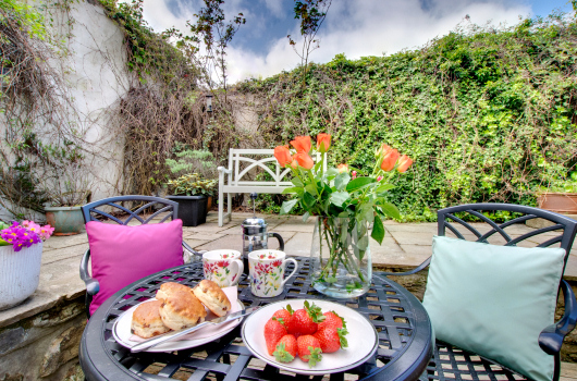 Courtyard, Barbican View, Alnwick, Northumberland Courtyard